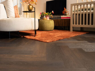 Donkere visgraat XL 4540 woonkamer