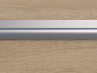 traprenovatie met grijs profiel