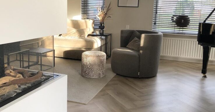 Hoe dik is een PVC-vloer? Wat past het beste bij jouw situatie?